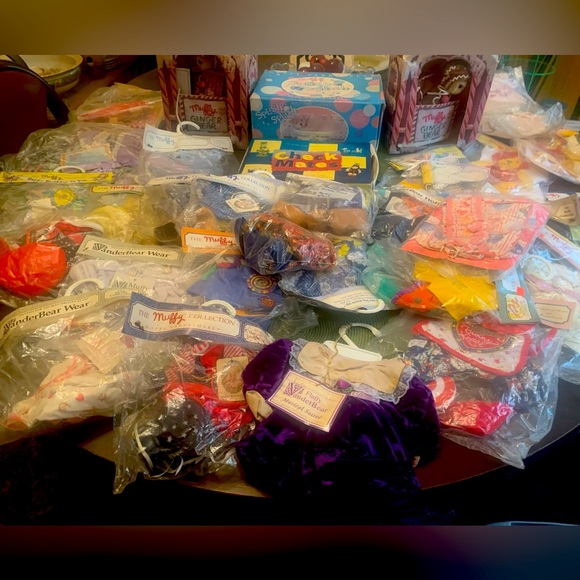 Large Muffy Vanderbear & Hoppy Vanderhare Bundle - Picture 4 of 4